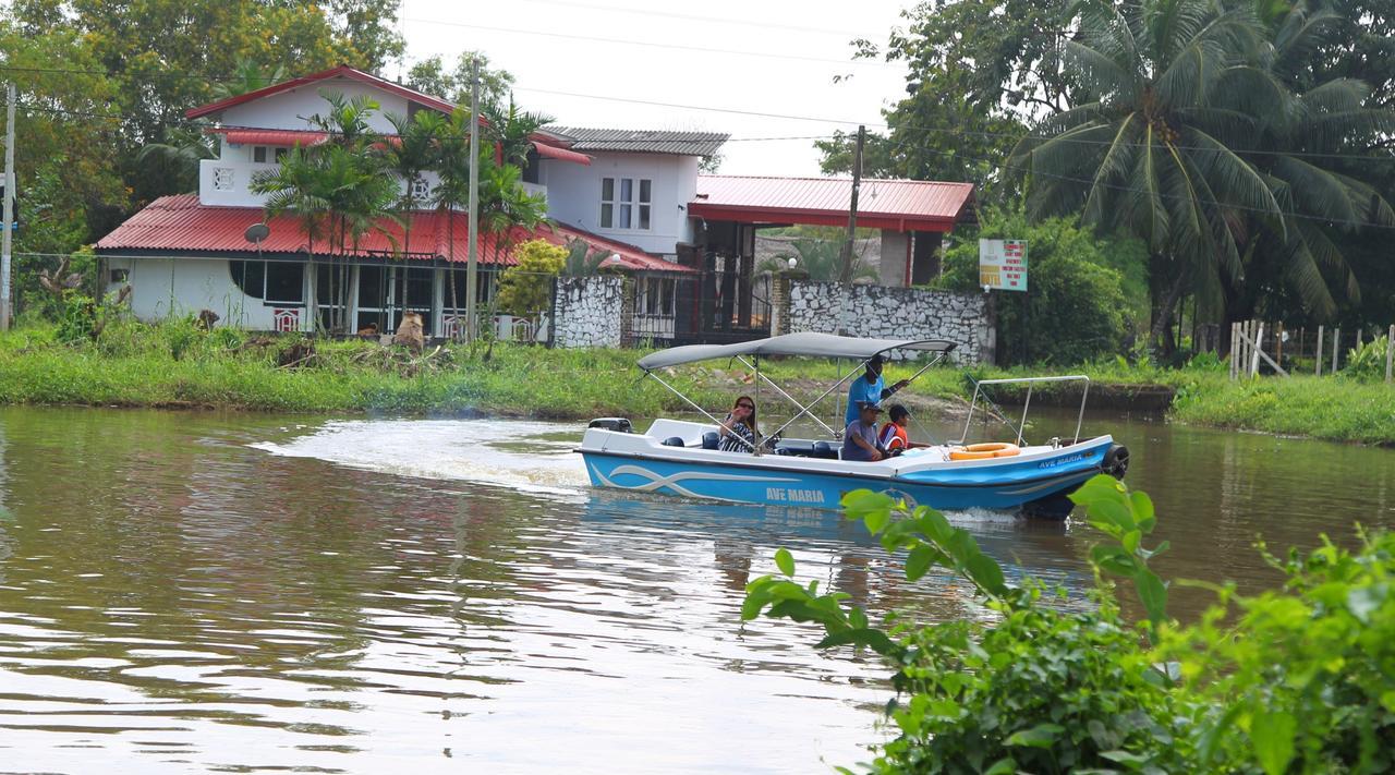 Riverside Hotel Katunayaka Eksteriør billede